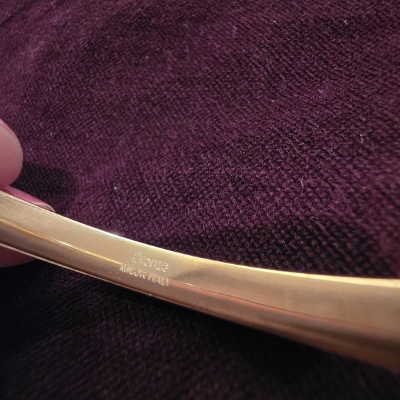 Elegant Gold Tone Bangle Bracelet - Picture 6 of 14